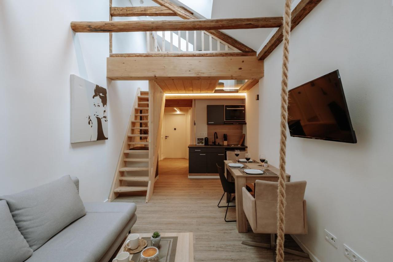Modern Elegance Lofts - Wohnen Auf Zwei Ebenen Διαμέρισμα Πασάου Εξωτερικό φωτογραφία